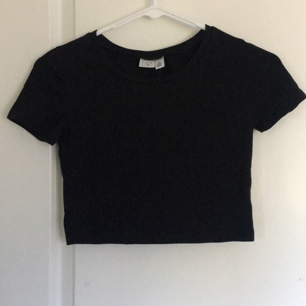 ♡ BP Black Crop Top